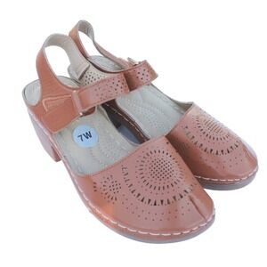 Atalina Brown Cognac Leather Clogs with Strap Women Size 7W NWOT